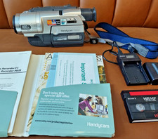 Sony Handycam CCD-TRV308 Hi-8 Analog Camcorder w/ NEW Battery Charger WORKS