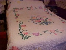 VTG Appliqued Quilt w/ Pastel Tulips 87647