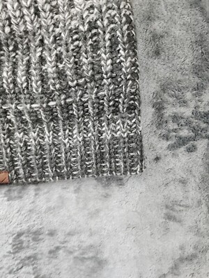 Unbranded Super Soft Unisex Winter Hat Light Gray Knitted  display picture 2