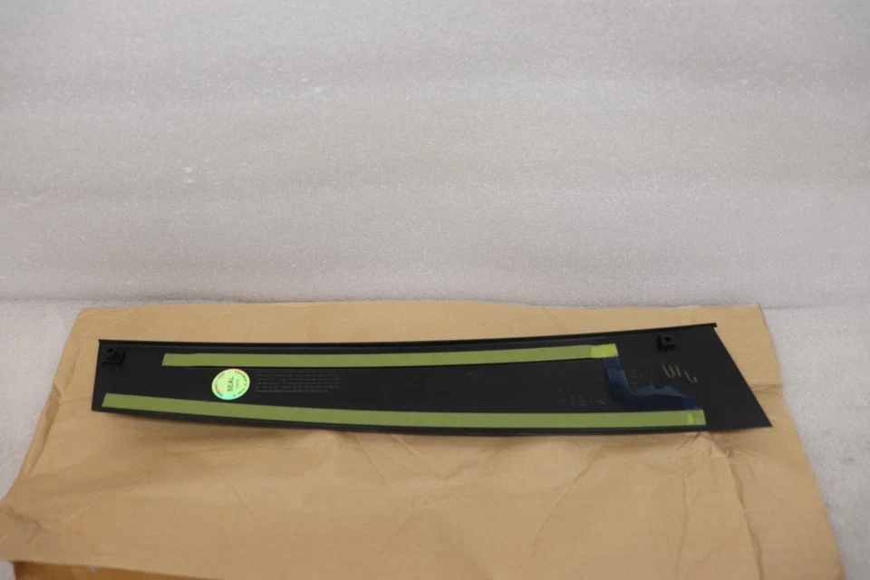 2012-2013 Infiniti M35h M37 M56 2014-2019 Q70 Cover Front Door SASH, RH - Image 2 of 4