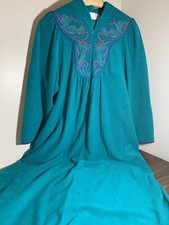 Vtg Vanity Fair M Velour 1/2 Zip Robe Emerald Green Nightgown Embroidered Trim