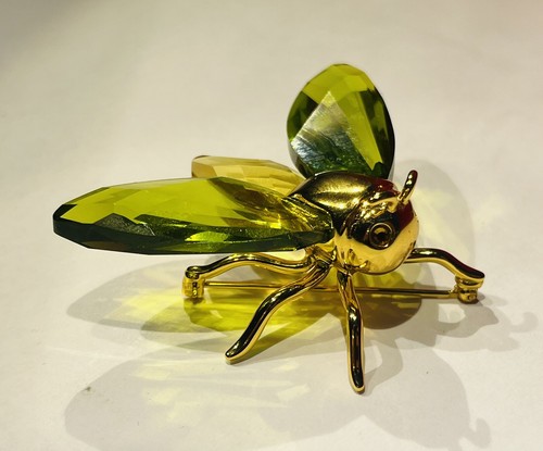 Daniel Swarovski Crystal Paradise Olive Green Gilt Sterling Fly Figure Brooch - Picture 7 of 9