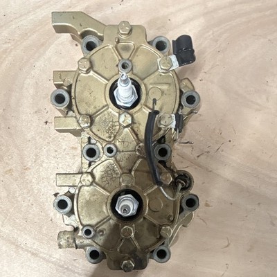 Evinrude V4 Starboard Cylinder Head ￼ 324529