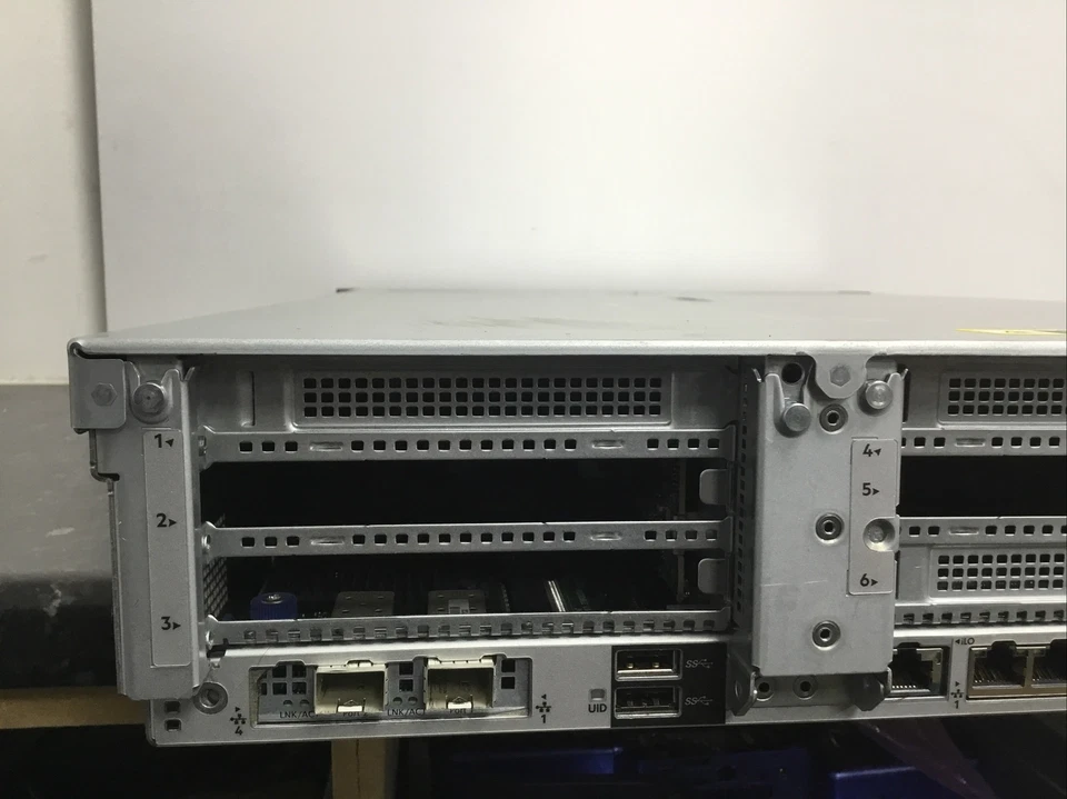 HP PROLIANT DL380 Gen 10 Xeon 2.3GHz PLATINUM 8165 24 Core 128GB SAS 10Gbe - Image 4 of 4