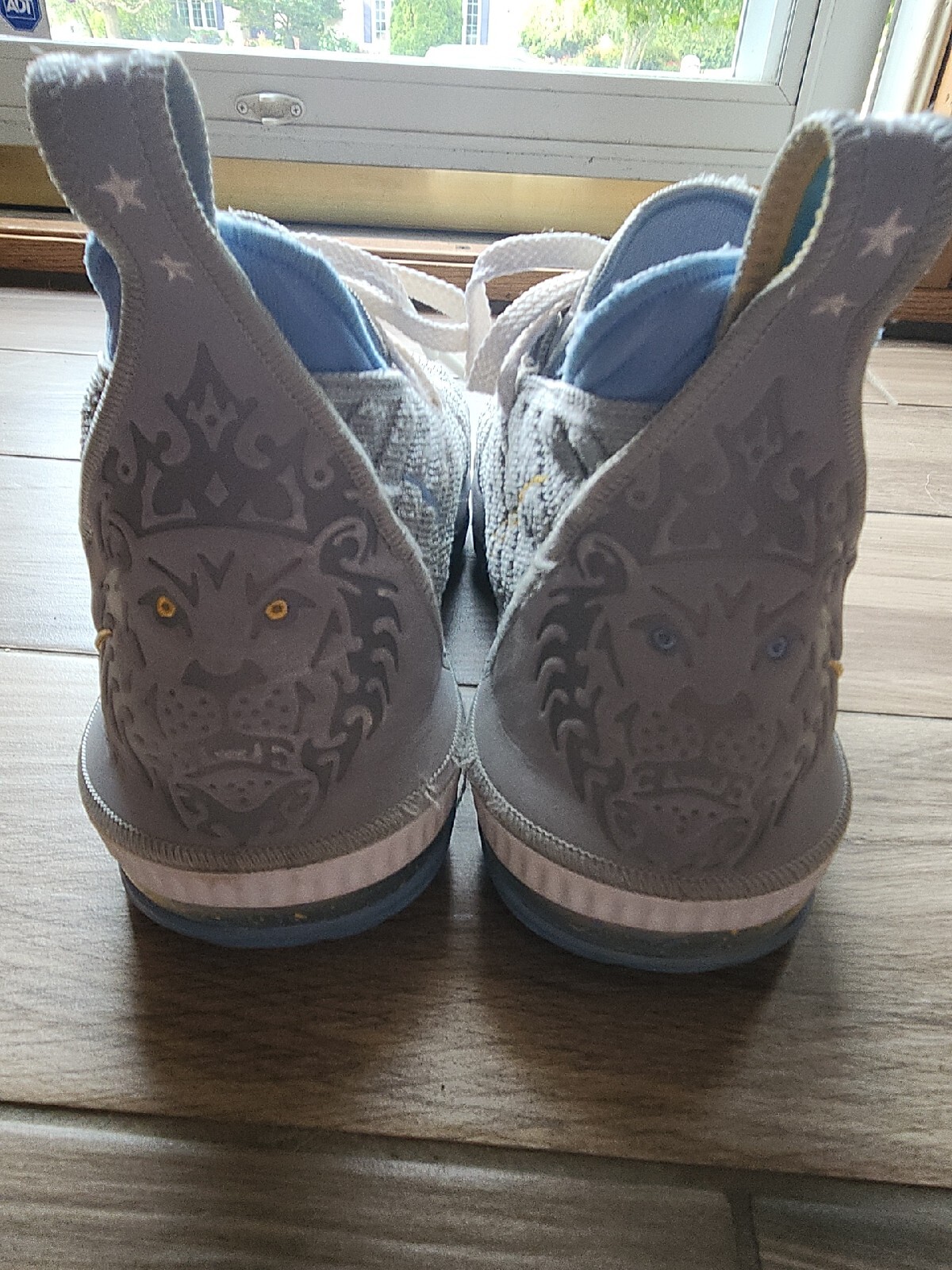 Picture 2 of 5