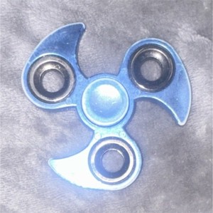 Blue Three-Lobed Hand Spinner Fidget Toy with 608 Bearing