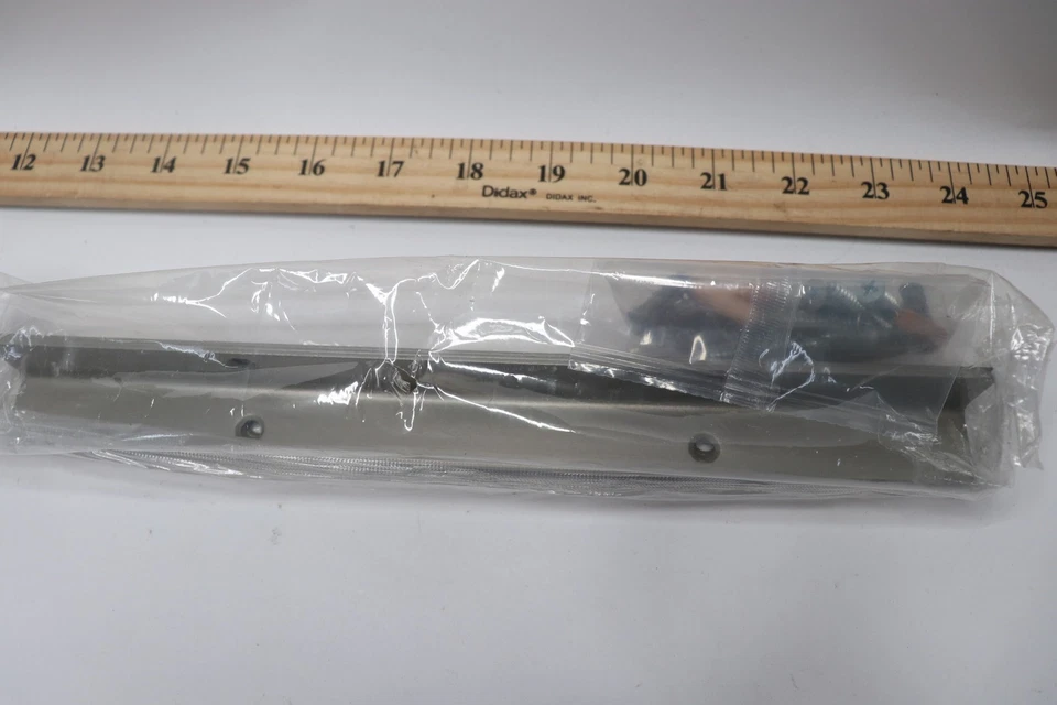 ClosetMaid Impressions 11 pulgadas x 1 Kit de soporte de metal níquel Foto 3 de 4