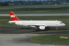 Dia D-ALTD Airbus A320-214 LTU Flugzeug 35mm ungerahmt O56-7-5