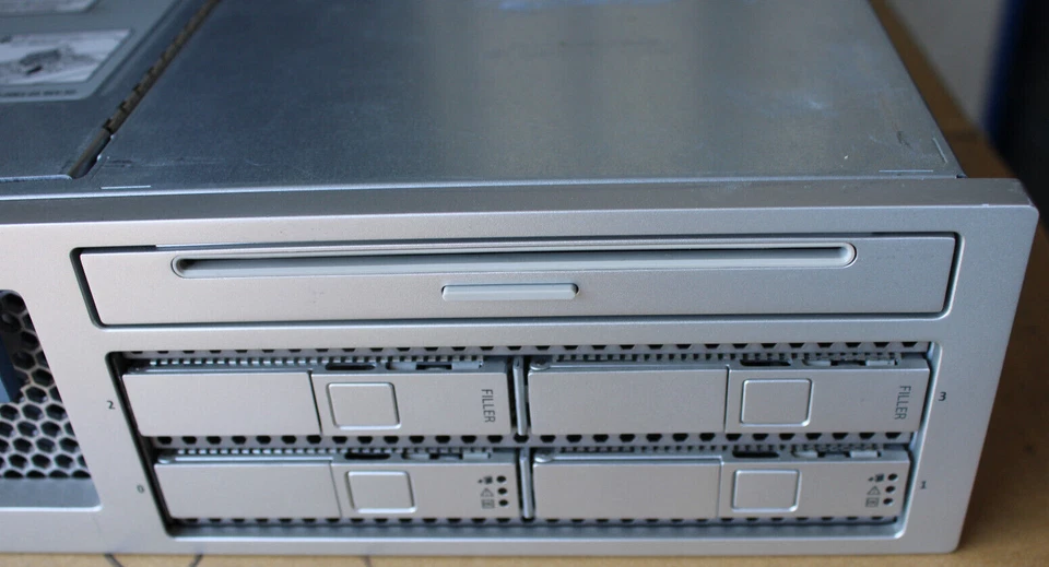 Sun MicroSystems FIRE T2000 Server  2x Netzteil  16x 1GB RAM  2x 10K SAS  DVD - Bild 3 von 4