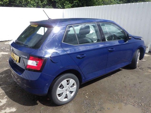 2014-2018 MK3 SKODA FABIA REAR BUMPER BLUE 5 DOOR HATCHBACK 1.0 PETROL - Picture 22 of 22