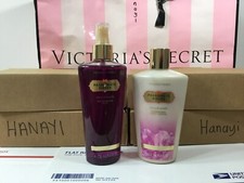 VICTORIA'S SECRET PASSIONATE KISSES - 1 BODY MIST AND 1 BODY LOTION SET