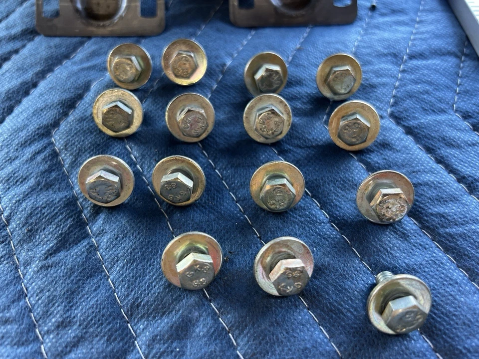 Jaguar XJR XJ8 X308 1998-2003 techo corredizo pernos y accesorios de montaje OEM #4713E Foto 3 de 4