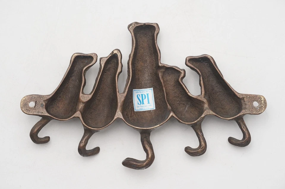 Gancho de pared de latón SPI San Pacific Int'l vintage 7,5" familia para perros Foto 4 de 4