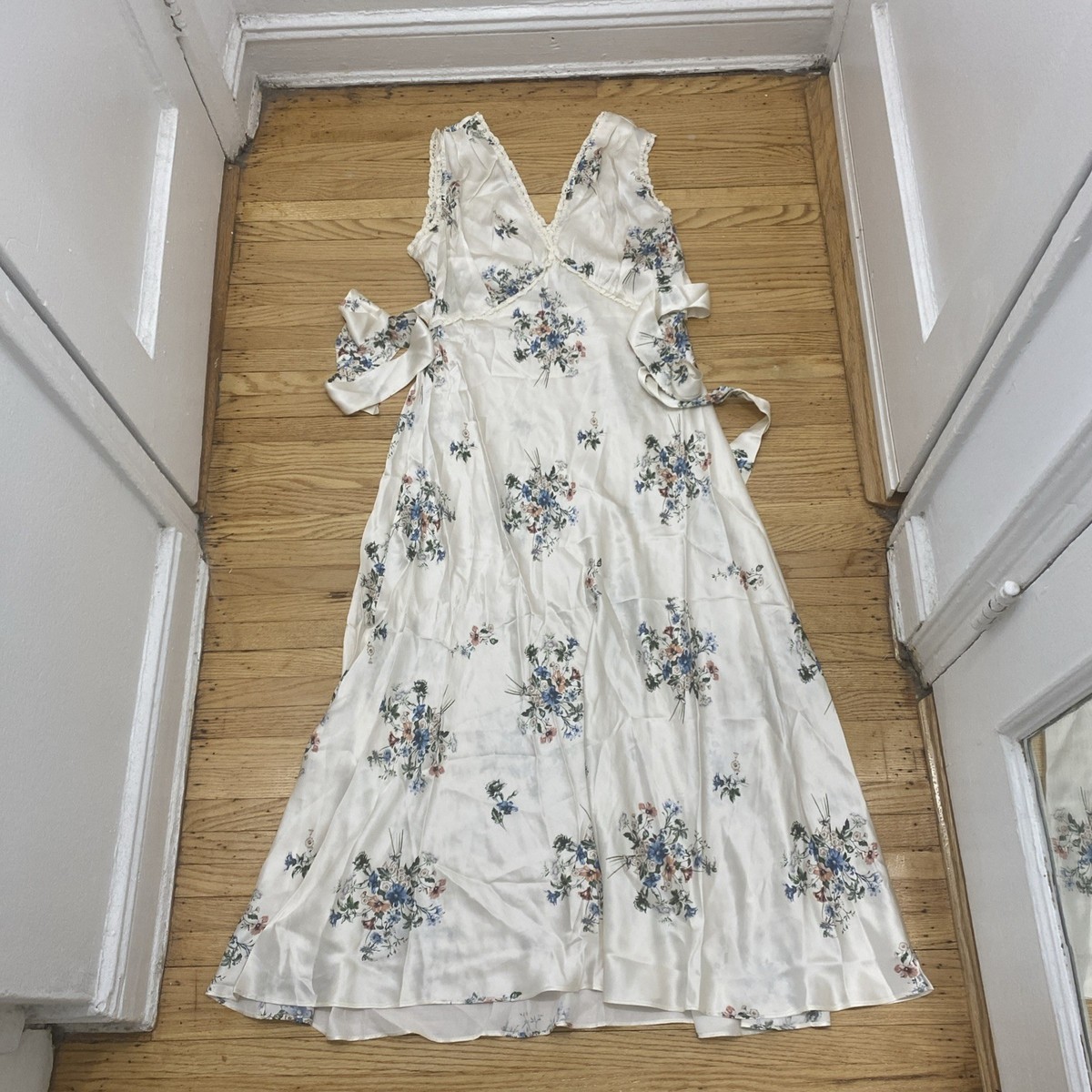 den tahlia lace trimmed floral print silk charmeuse midi dress DEN - - Tahlia Lace-Trimmed Silk Midi Dress - Floral