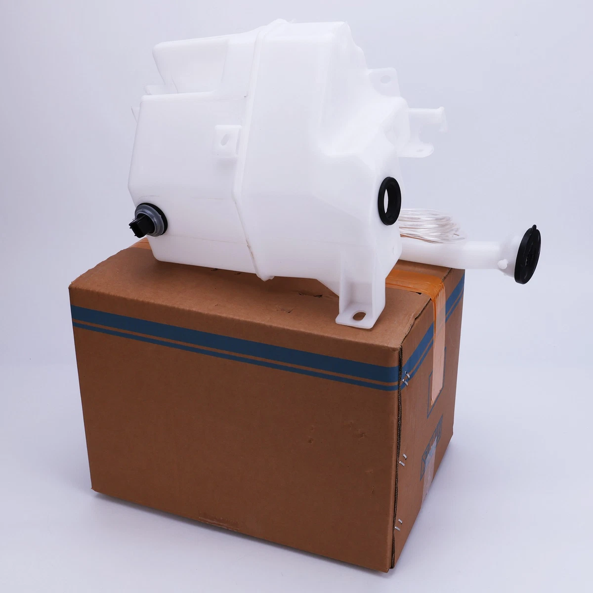 Windshield Washer Reservoir Tank W/Tube W/O Motor For Kia K5 2021-24