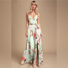Lulus NWT Sage Green Floral Long Maxi Dress Womens Size M Tropical Wedding Guest