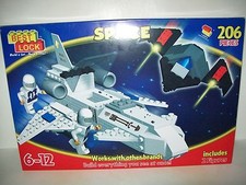 Best Lock Space Building Set 206 Pieces Includes 2 Figures New
