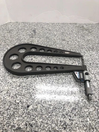 Mitutoyo Micrometer 350-711-10 a-x
