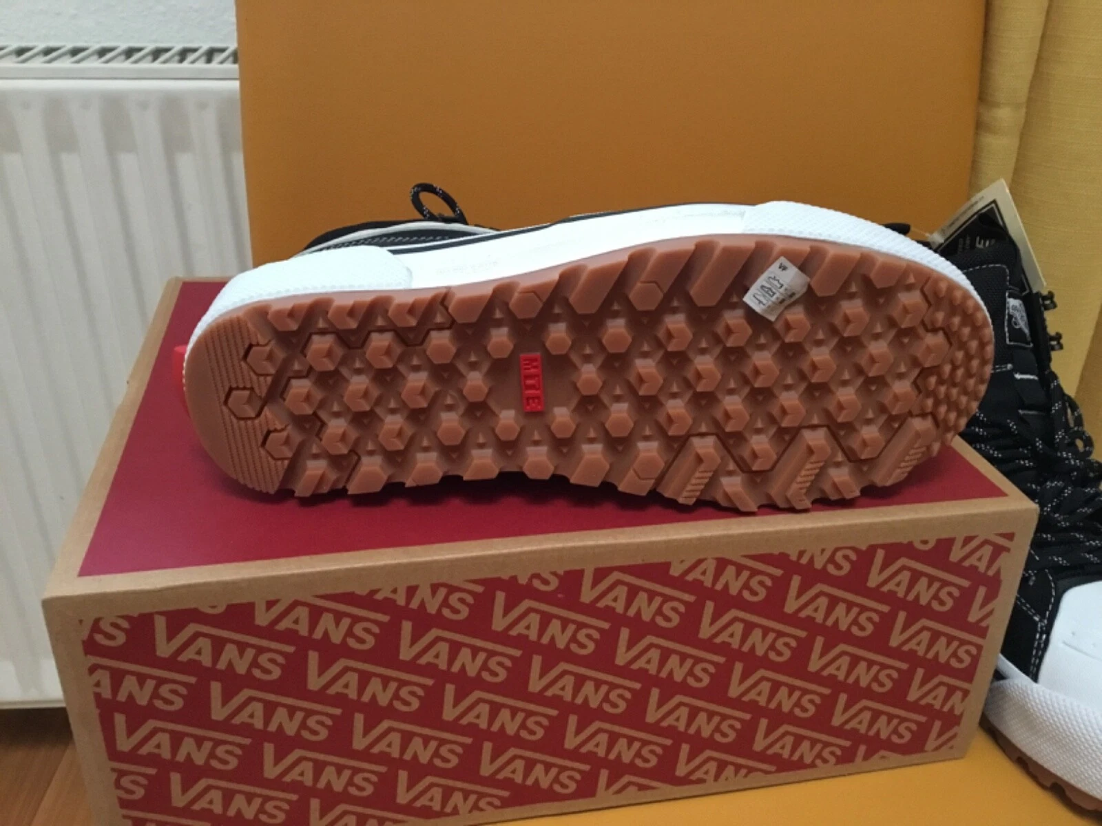 Stivali da trekking unisex Vans SK8 Hi GTX Mte3 taglia:40 5 nuovi in scatola