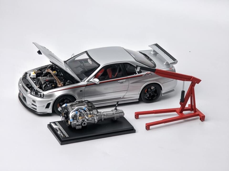 【WEB限定】Nissan Skyline  White With Engine WEB限定】Nissan Skyline White With Engine
