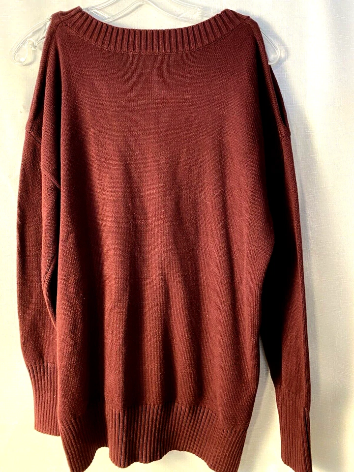 Suéter para mujer BCBGMAX Azria tejido hombro frío alto bajo mediano Foto 2 de 4