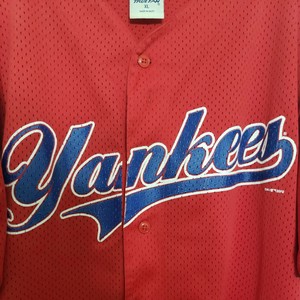 red yankees jersey