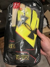 Men's Under Armour Soccer Goalkeeper Gloves 1279429-731 Size 10 Yellow Black