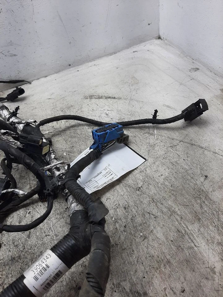 2014-2017 BUICK REGAL Engine Room Wire Harness 2.0L FWD Auto ID 39064343  - Image 4 of 4