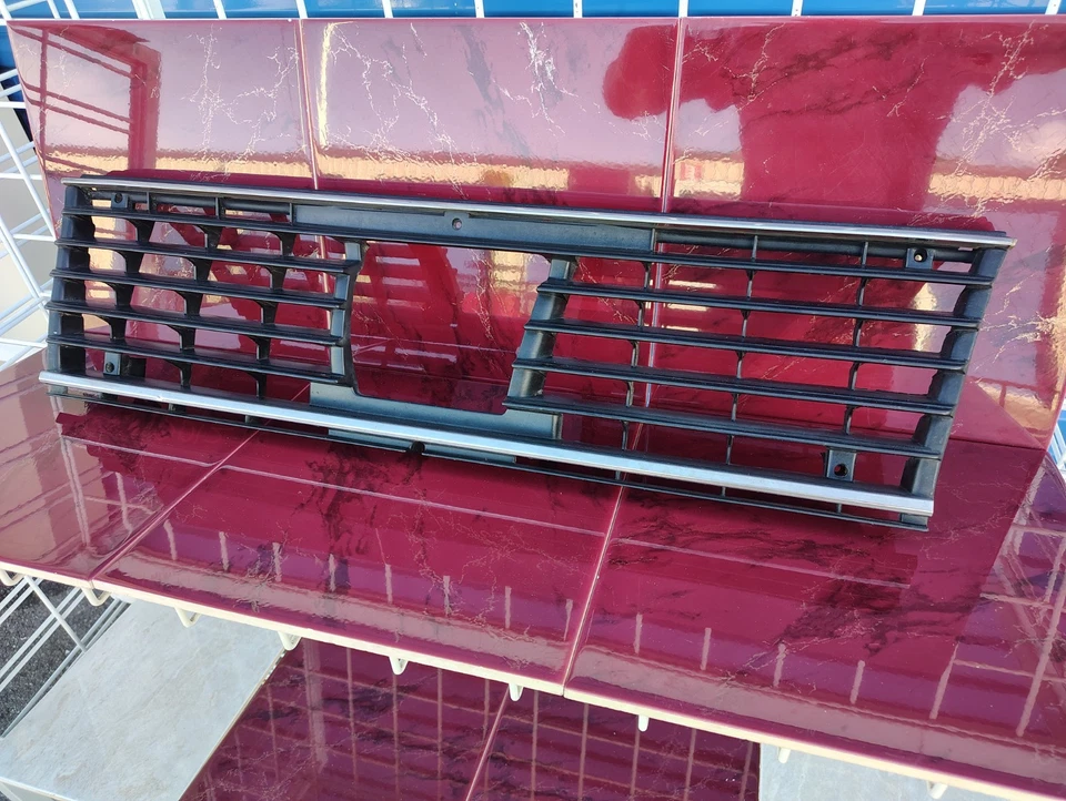 1980-1982 Subaru Brat GL Cyclops Third-Eye Front Grille Factory OEM/JDM Vintage - Image 3 of 4