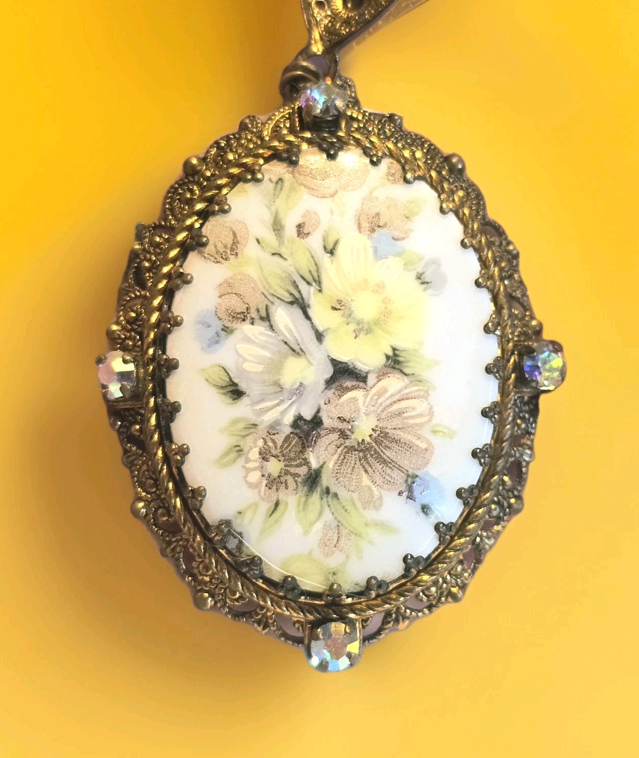 Vintage Western Germany Floral AB Rhinestone Brassy Gold Necklace