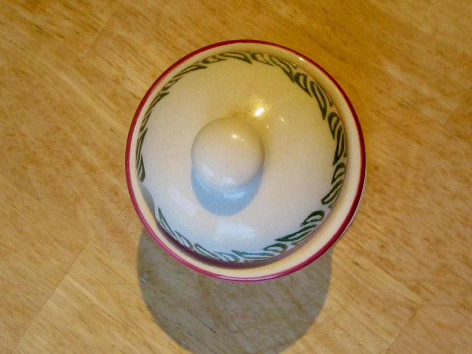 Brixton Pottery Pigs  Lidded Mustard / Jam etc . Spongeware /Decorated - Image 3 of 4