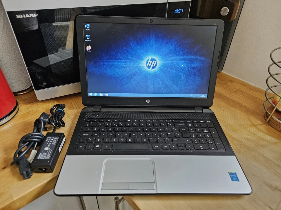 HP Probook 350 G1 Intel Core i3 240GB SDD 8GB RAM Win 8.1 Webcam HDMI Laptop - Image 2 of 4