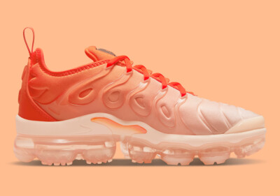 Women's Nike Vapormax Plus Guava Ice 
