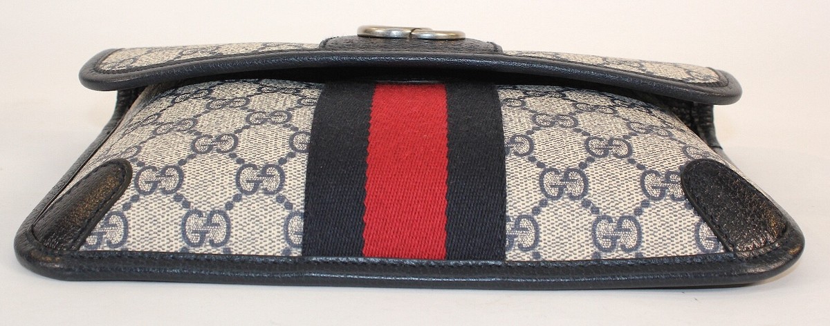 GUCCI - みほママ商品！ グッチ 二つ折り財布 レディース GUCCI スクリプト ミニ