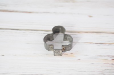 Antique Tin Club, Clover, Shamrock Shaped Cookie Cutter Primitive Rustic #3