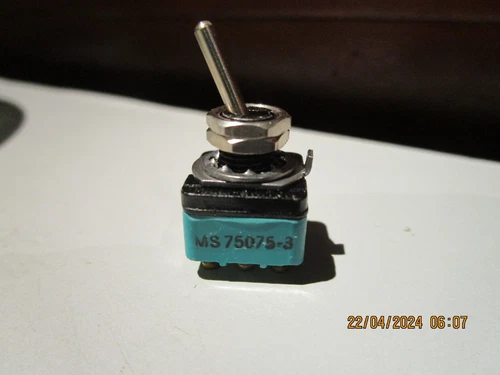 AIRCRAFT TOGGLE SWITCH X 5 , NSN 5930-01-162-0468 ,NEW OLD STOCK. - Picture 3 of 5