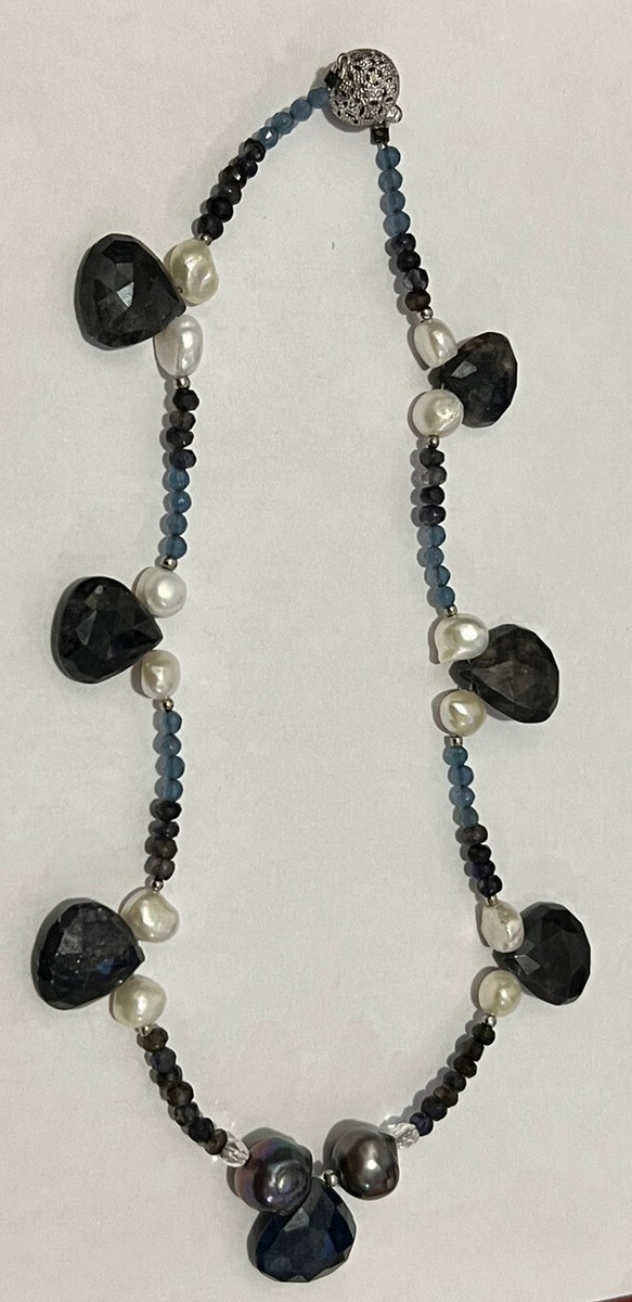 KGH 14K White Gold Clasp 585 Iolite Chalcedony White Pearl 