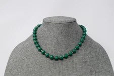 Green bead and gold tone spacer bead necklace 18" statement