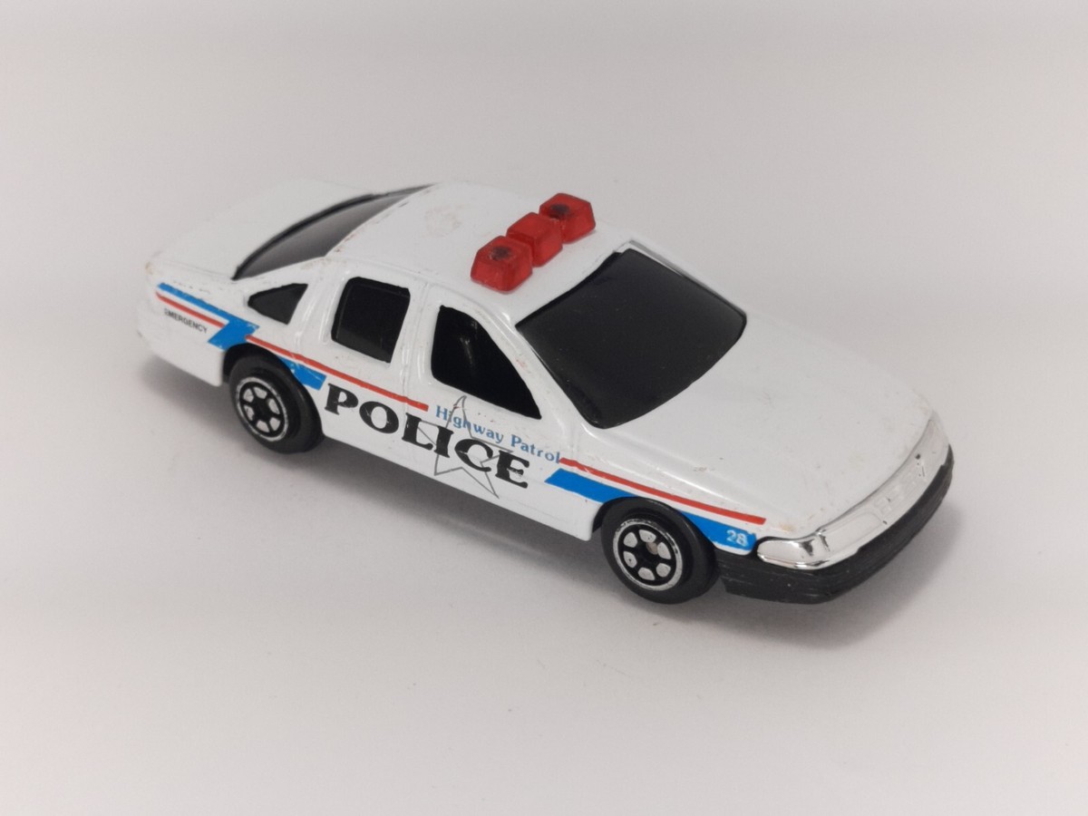 Yatming No. 823 Highway Patrol Police Car 90's Style Sedan Used
