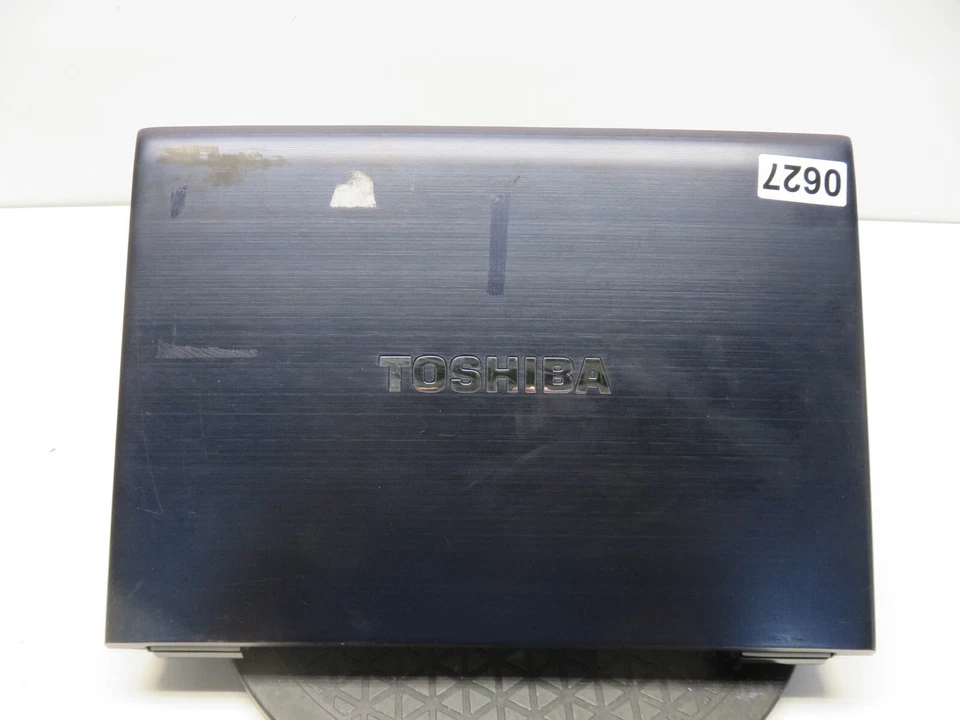 Portátil Toshiba Portege R835-P81 Intel Core i5-2435M 4 GB de RAM sin disco duro ni batería Foto 3 de 4