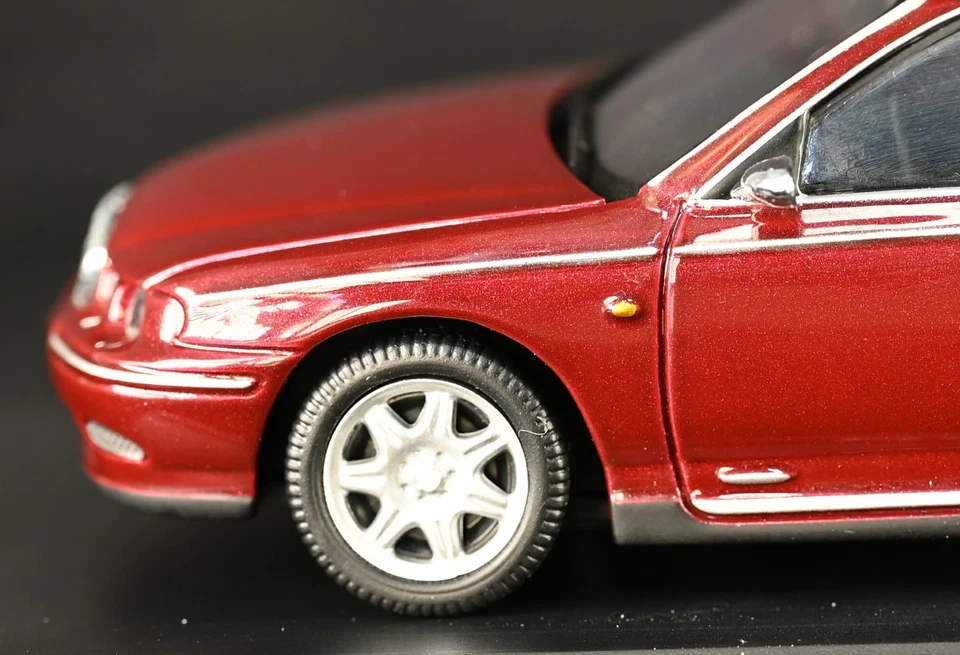 Rover 75 Copperleaf Red Saloon Sedan 1:43 Diecast Schuco Mint in box - Image 3 of 4