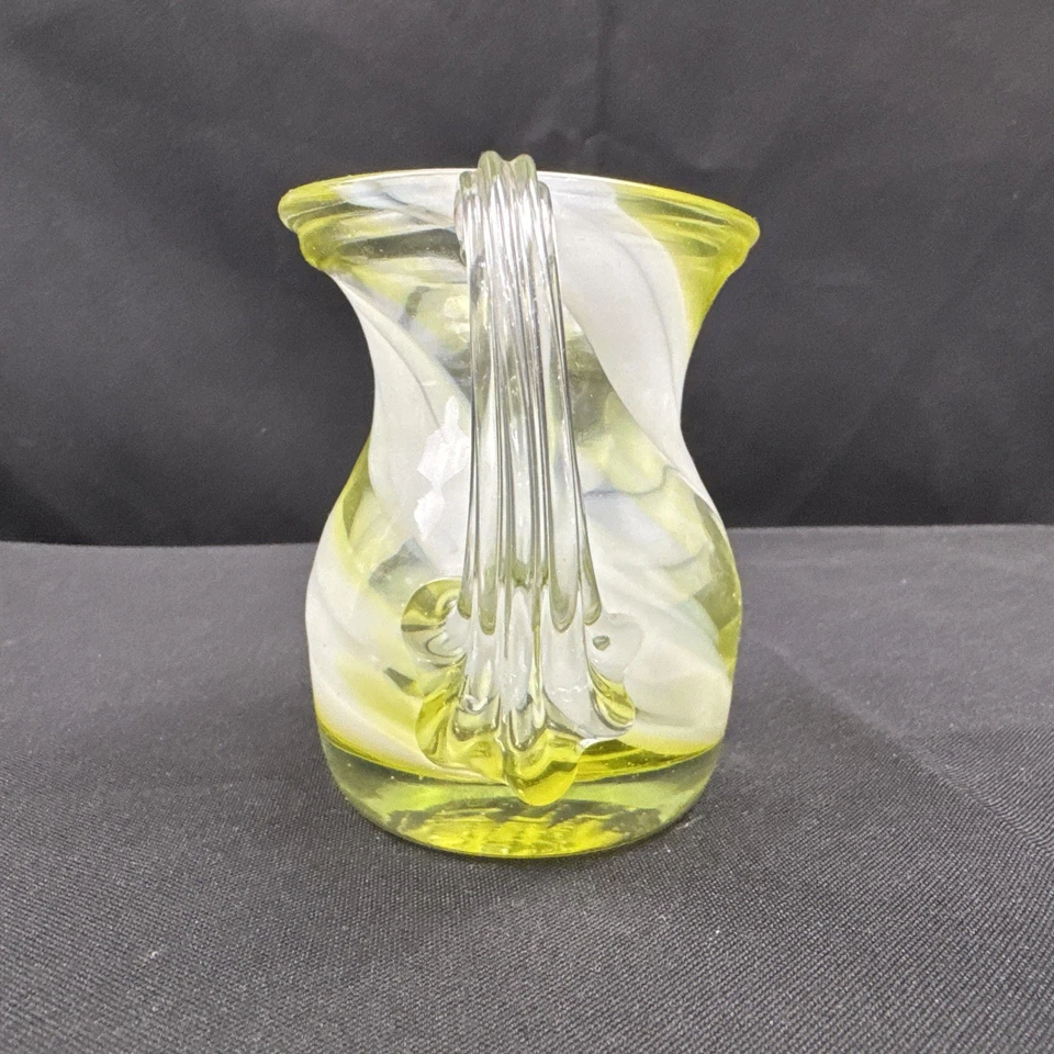 Crema soplada a mano Smith's Old Timer de colección Fort Smith AR. Remolino amarillo y blanco Foto 2 de 4