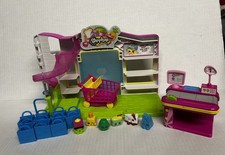 Shopkins-Season 1-Small Mart Play Set-7 Shopkins, cashier, grocery cart and bags