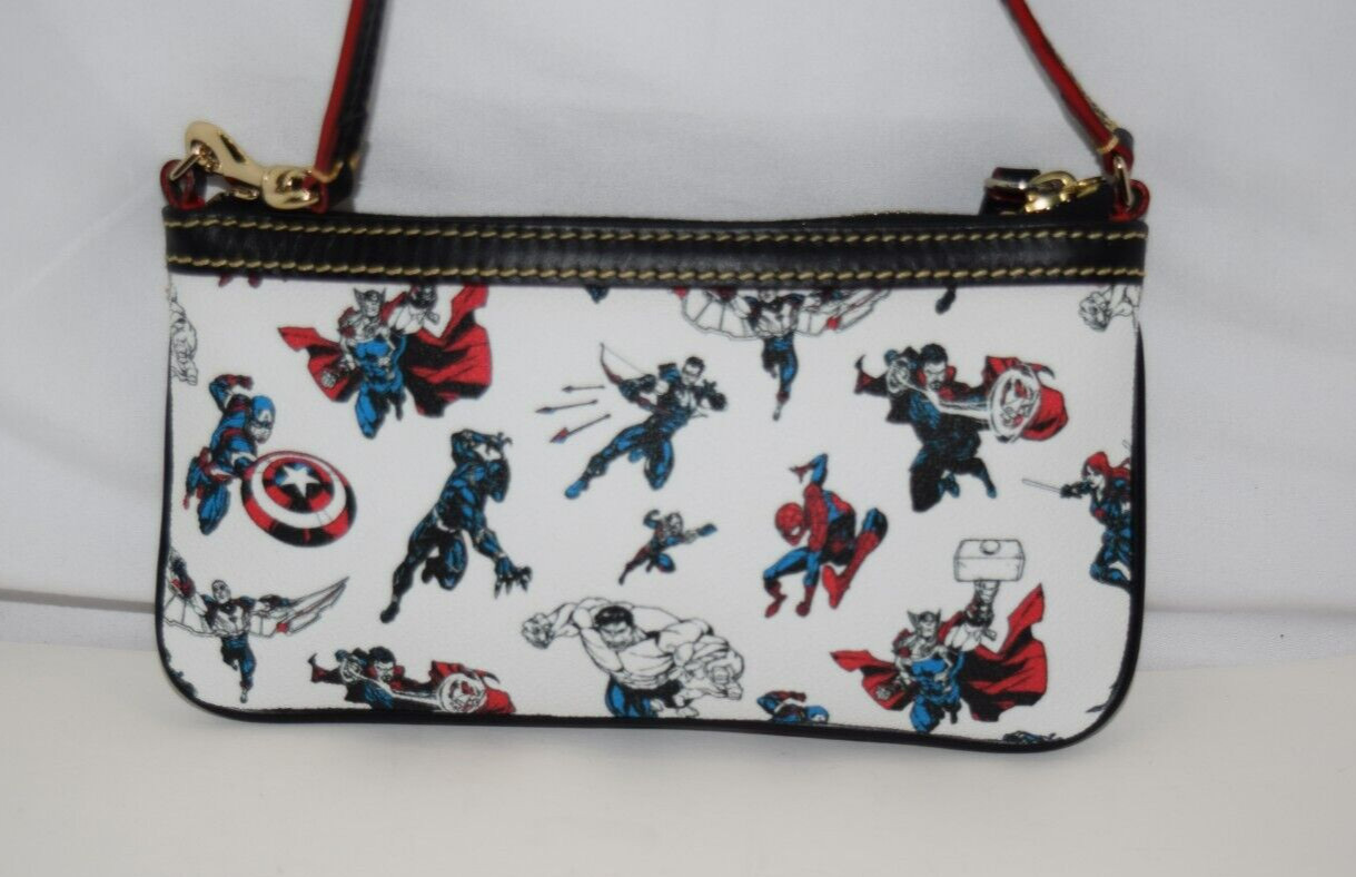 DOONEY & BOURKE MARVEL AVENGERS CLUTCH WRISTLET BAG RARE image 6