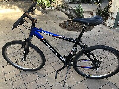 TREK 4500 mountain bike medium, Excellent condition Judy TREK 4500 mountain bike medium, Excellent condition Judy