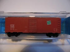 N - Deluxe 142102- 40' Boxcar, Grand Trunk Western 516463    w/M-M couplers  NIB