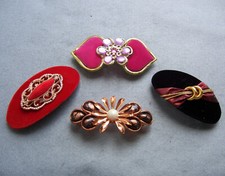 VINTAGE HAIR COMB OR ACCESSORY SET - INCLDES US TARIFFS