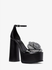 Step into effortless elegance with the Stuart...