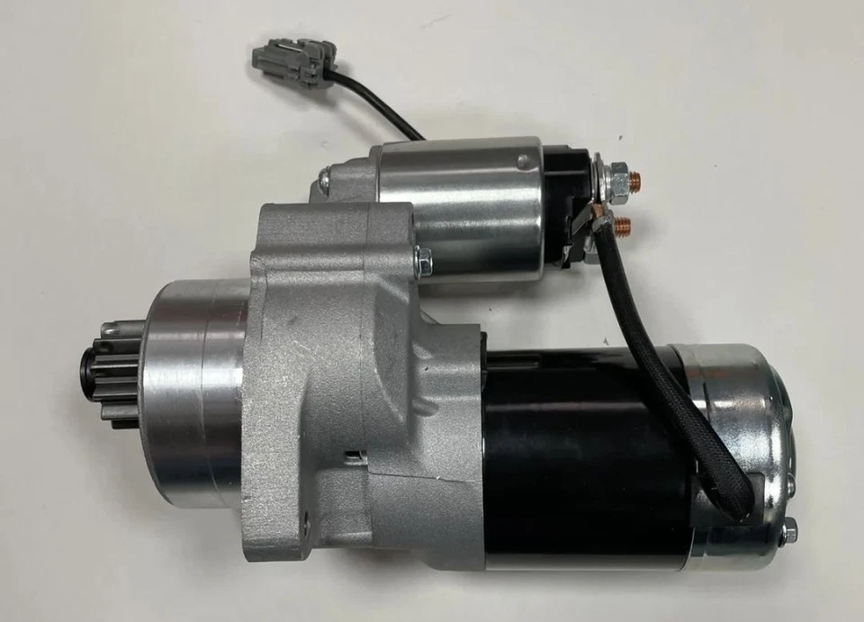 For Nissan Elgrand E51 2002-2010 2.5 &  3.5 Starter Motor - Image 2 of 3