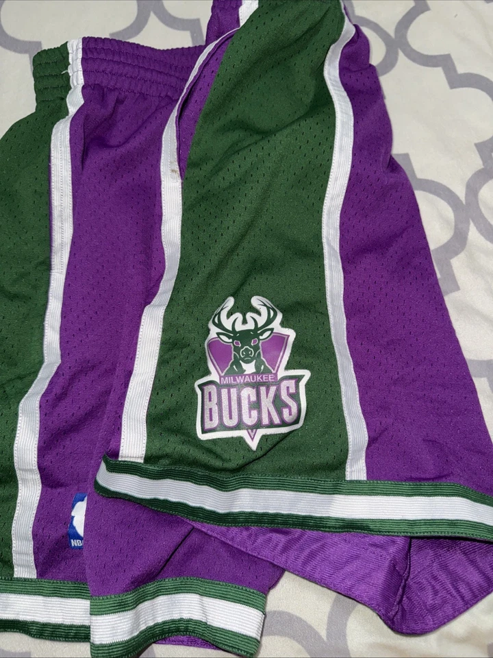 Pantalones Cortos Mitchell & Ness NBA Milwaukee Bucks Swingman Road 00-01 Nuevos Foto 2 de 4